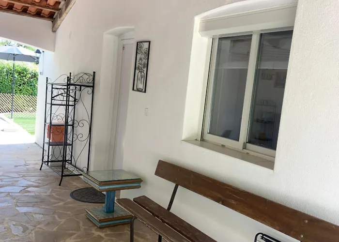 Independant Chez Pascale Saint-Clément