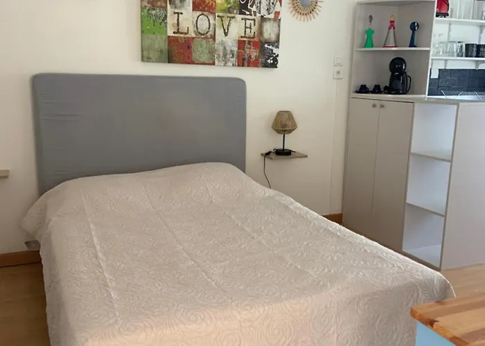 Independant Chez Pascale Apartment