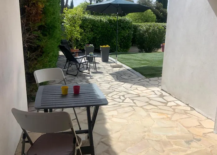 Independant Chez Pascale 아파트 *